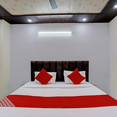 Oyo Flagship Evergreen Tower Hotel Ghaziabad Eksteriør billede
