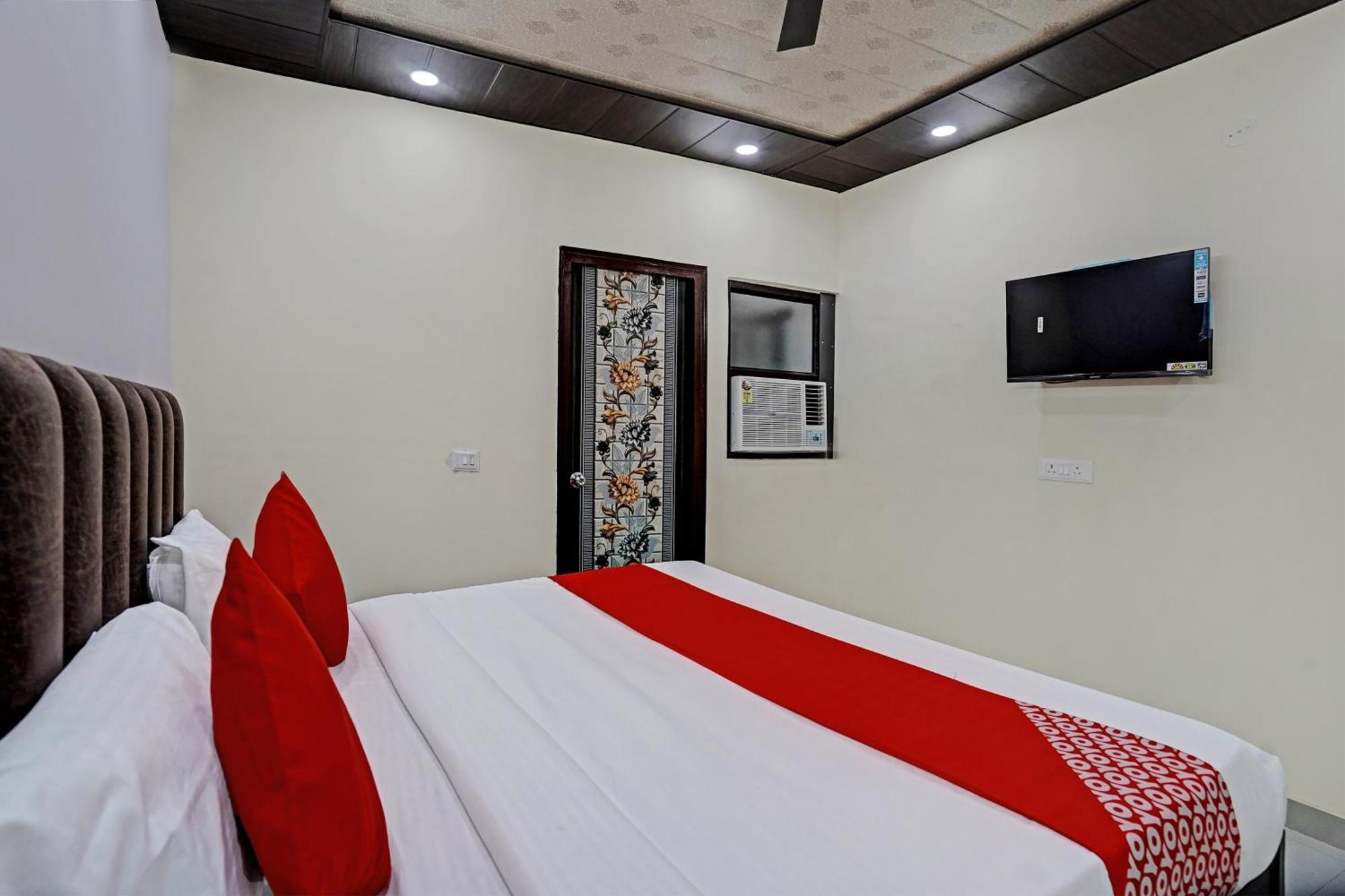 Oyo Flagship Evergreen Tower Hotel Ghaziabad Eksteriør billede