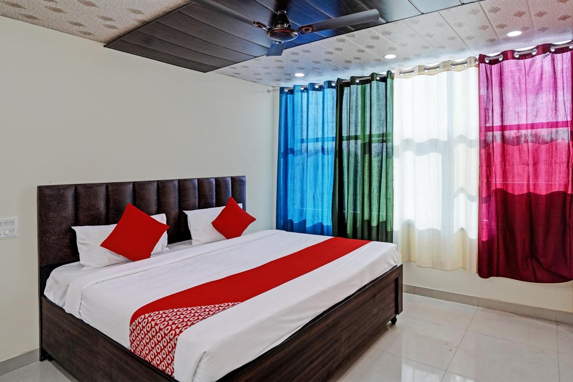 Oyo Flagship Evergreen Tower Hotel Ghaziabad Eksteriør billede
