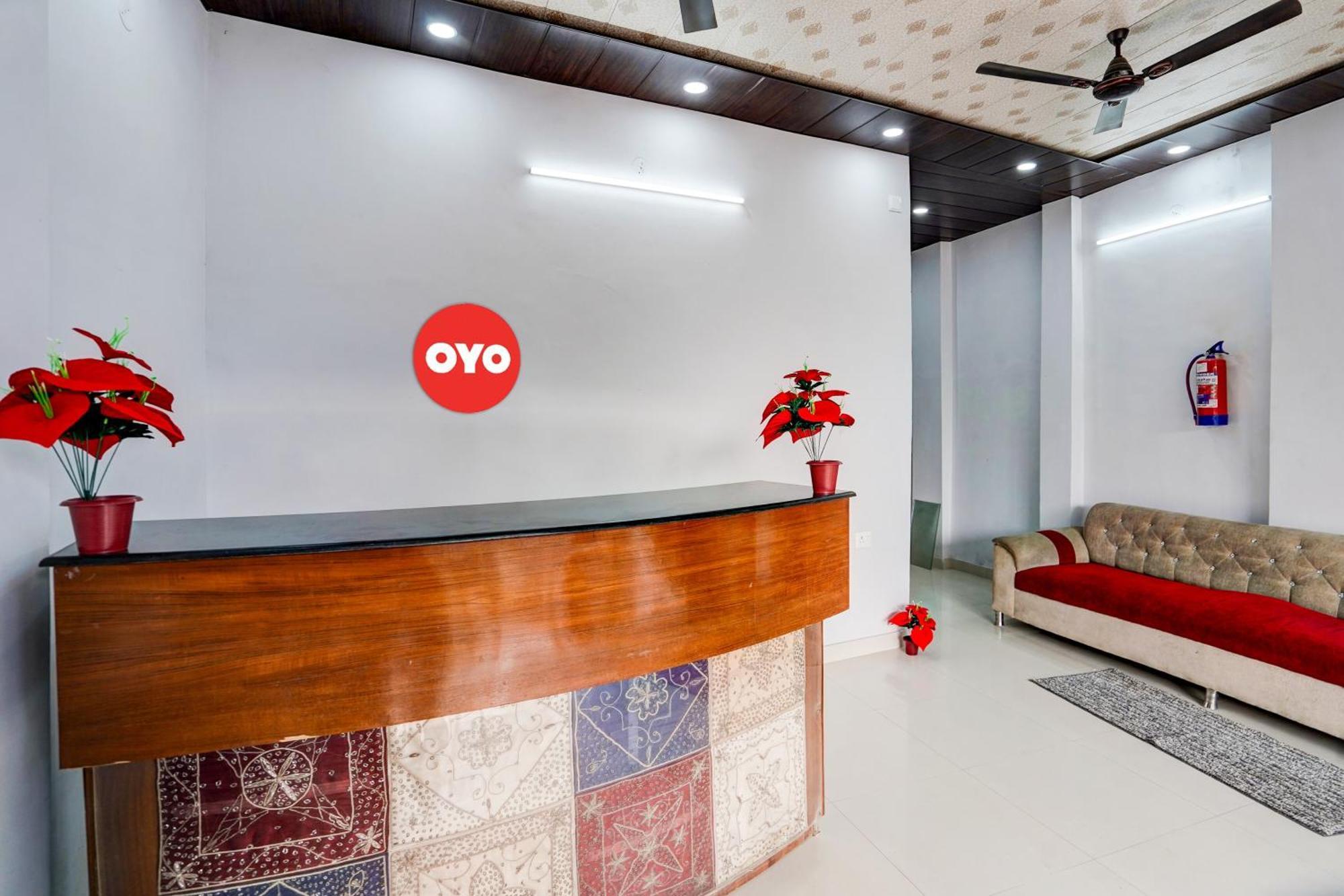 Oyo Flagship Evergreen Tower Hotel Ghaziabad Eksteriør billede
